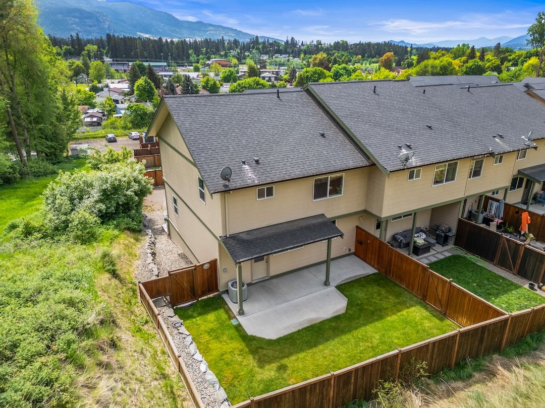 Aerial showing the home's position with no east-side neighbour
