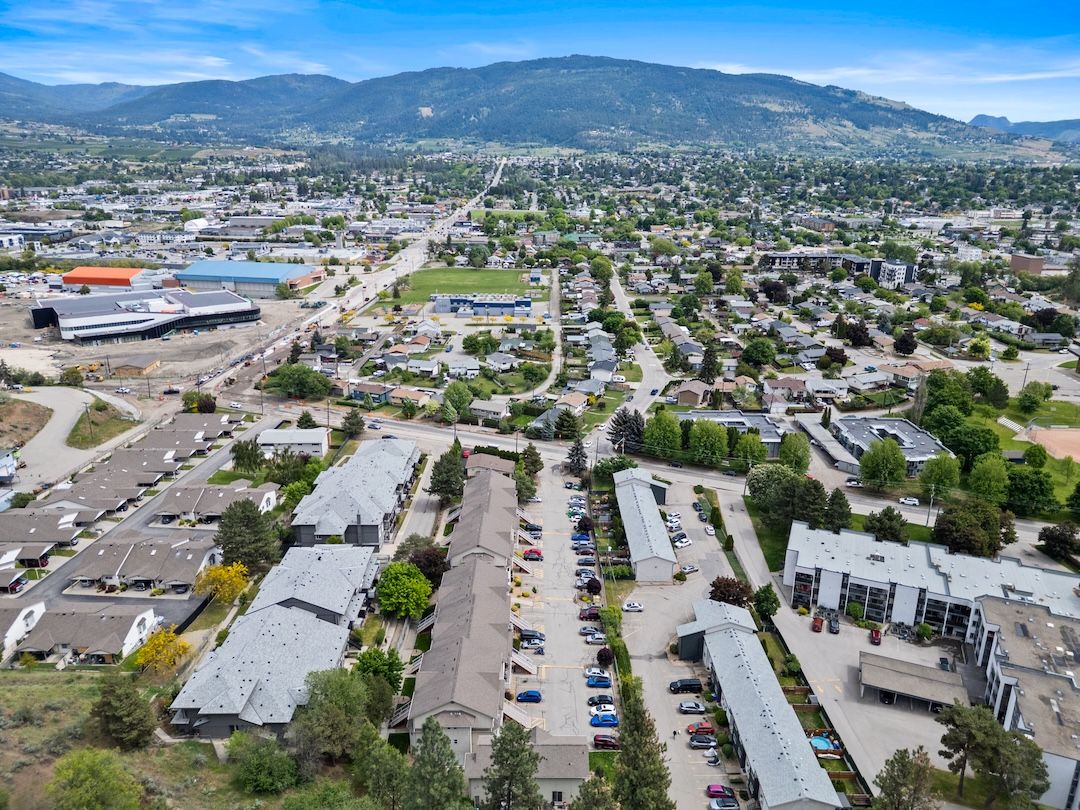 The Pine Ridge Estates complex exterior