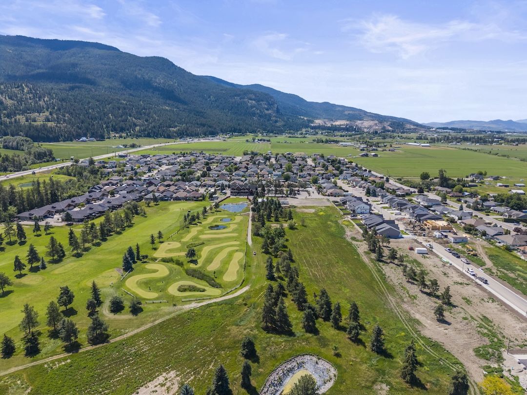 Long view across the fairways toward the valley