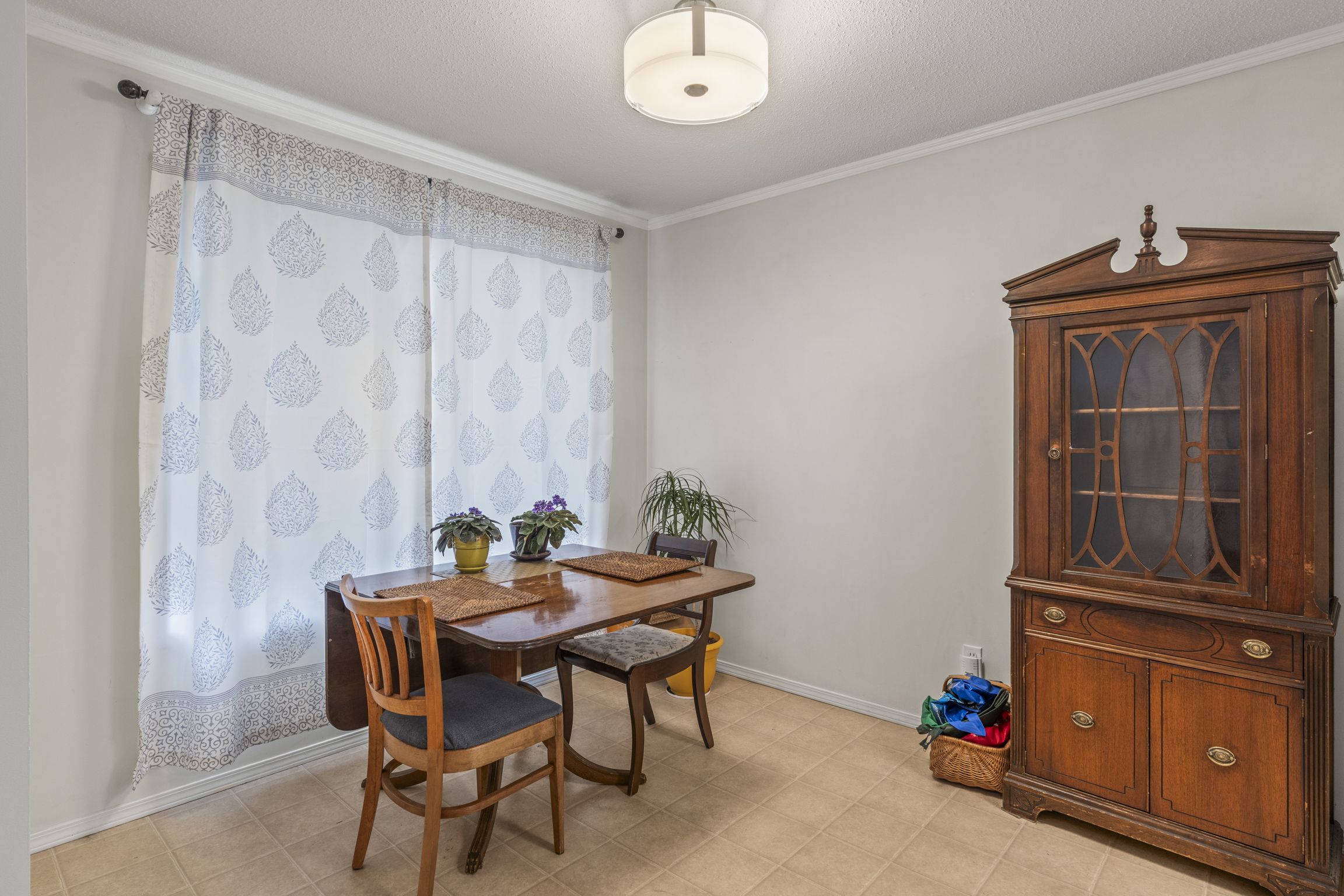 Dining nook