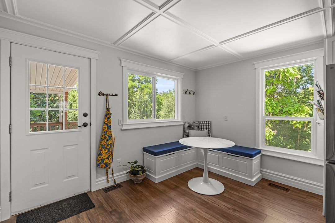Kitchen nook