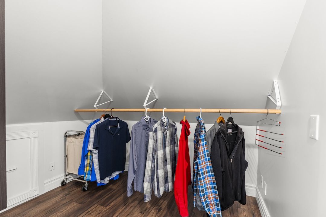Walk-in closet