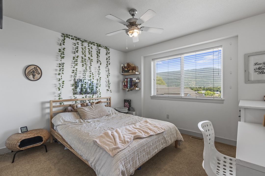 Second bedroom