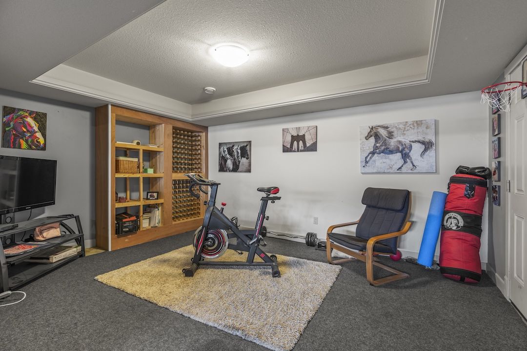 Flexible den on the entry level