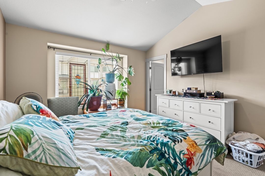 Vaulted primary bedroom