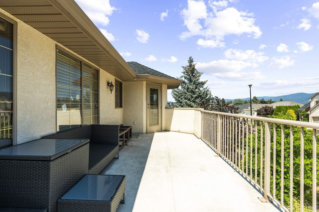 Front deck
