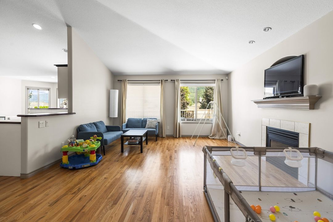 Bright vaulted living room at 2068 Hunter Crescent