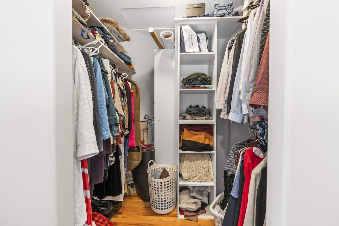 Walk-in closet