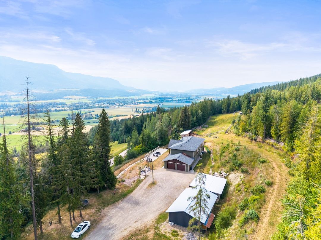 Aerial layout and valley