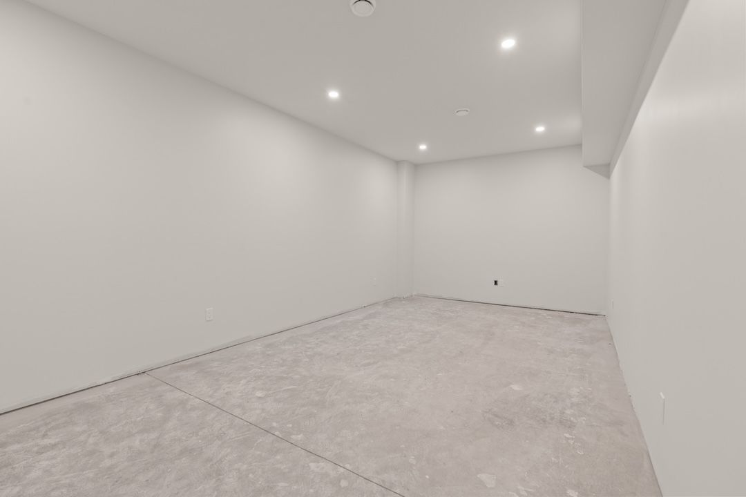 Finished lower-level recreation space