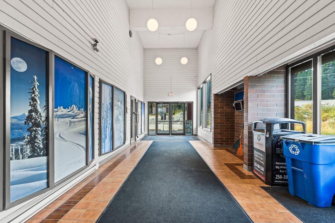 Whitefoot Lodge hallway