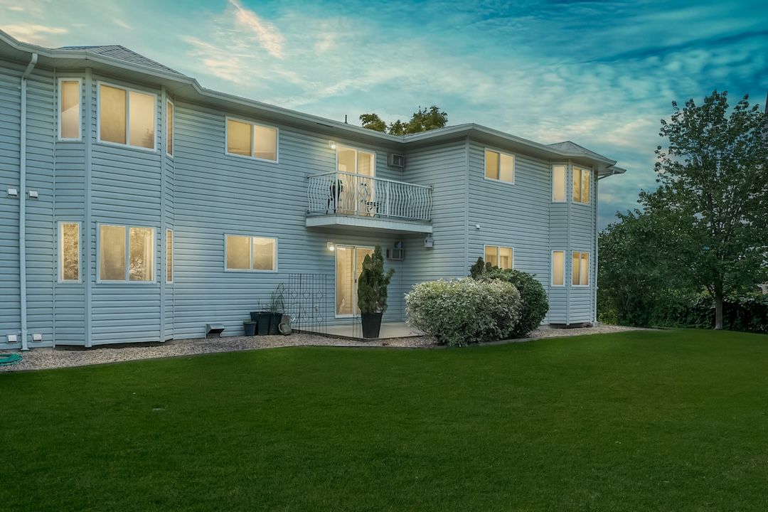Full Listing — #206 – 2435 Pleasant Valley Road