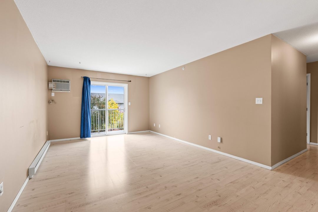 3D Virtual Tour — #206 – 2435 Pleasant Valley Road