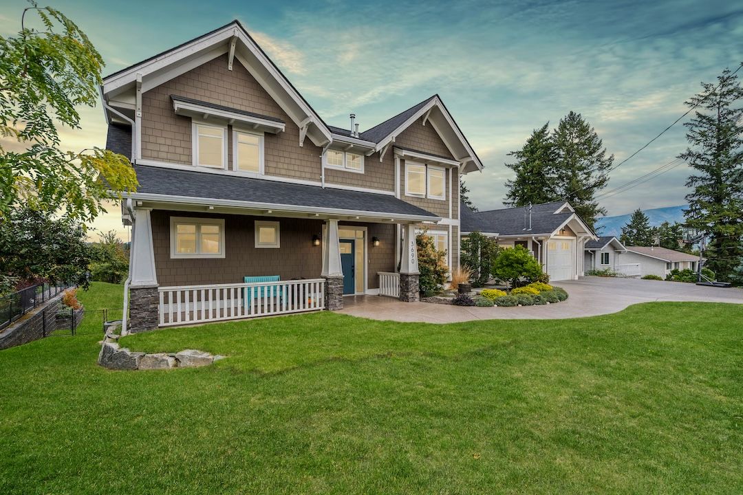 Front of 3690 Sage Avenue, Armstrong