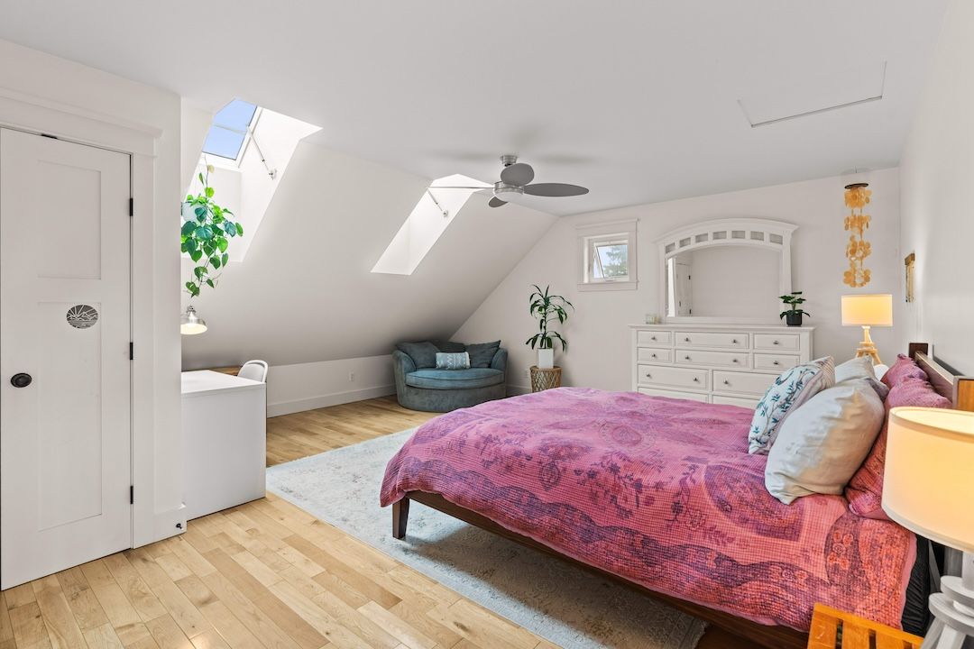 Upstairs bedroom