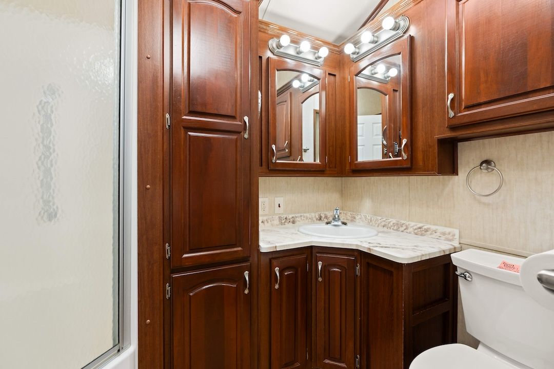 Three-piece bathroom