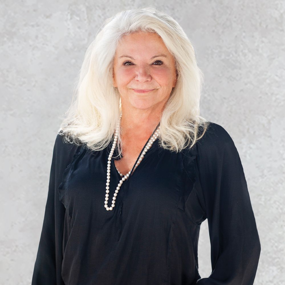 Coleen Brennan | Orange County Real Estate | Tim Smith Real Estate Group