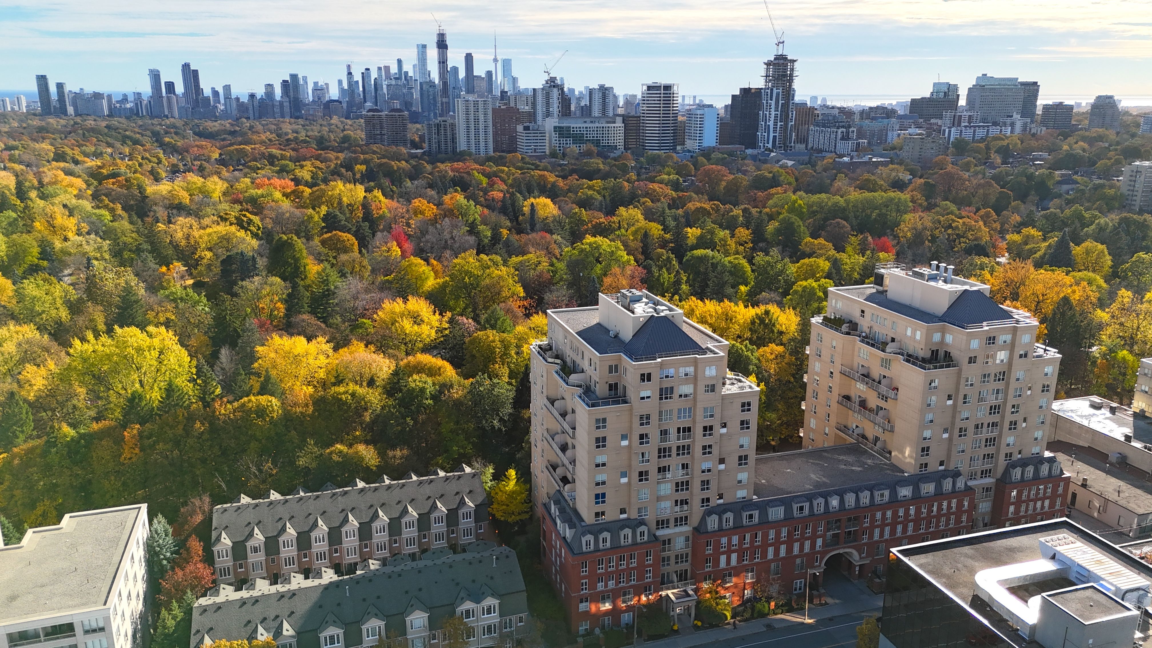 139 Merton St Suite 448 For Sale by Top Midtown Toronto Agent, Jethro Seymour