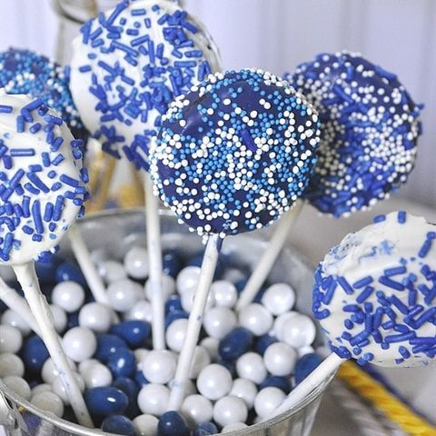 Chocolate Dipped Oreos - Graduation Party Ideas