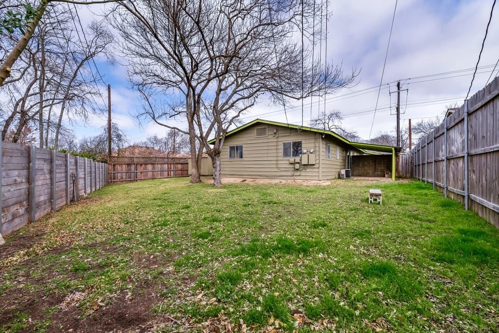 duplex with carport in east austin