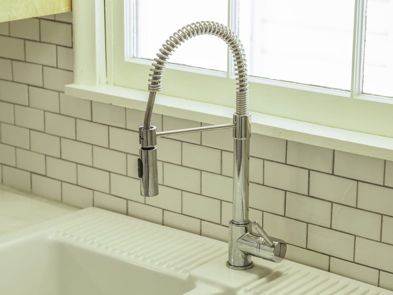 goose-neck style faucet