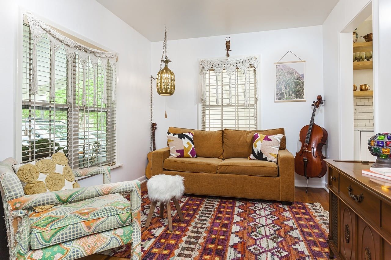 Boho chic cottage in South Manchaca now for sale