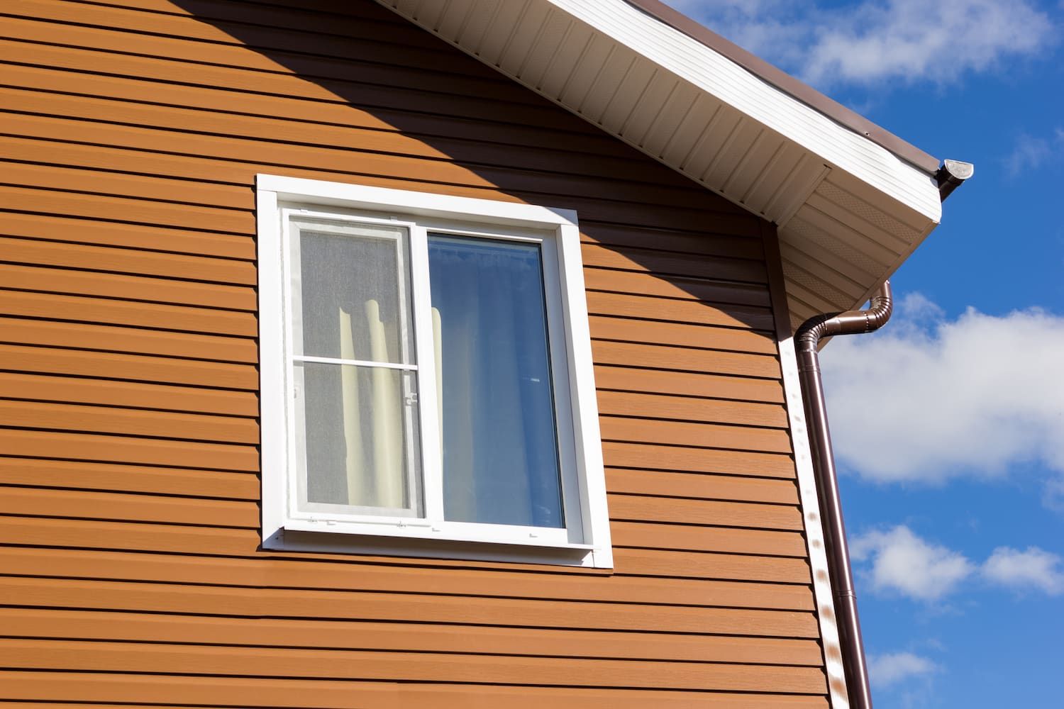 Replace the siding  for a high ROI when it is time to sell your home