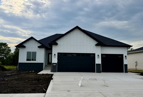 521 Timberline Dr