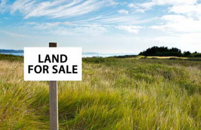 Low Resale Inventory, Why Not Buy Land and Build Instead!